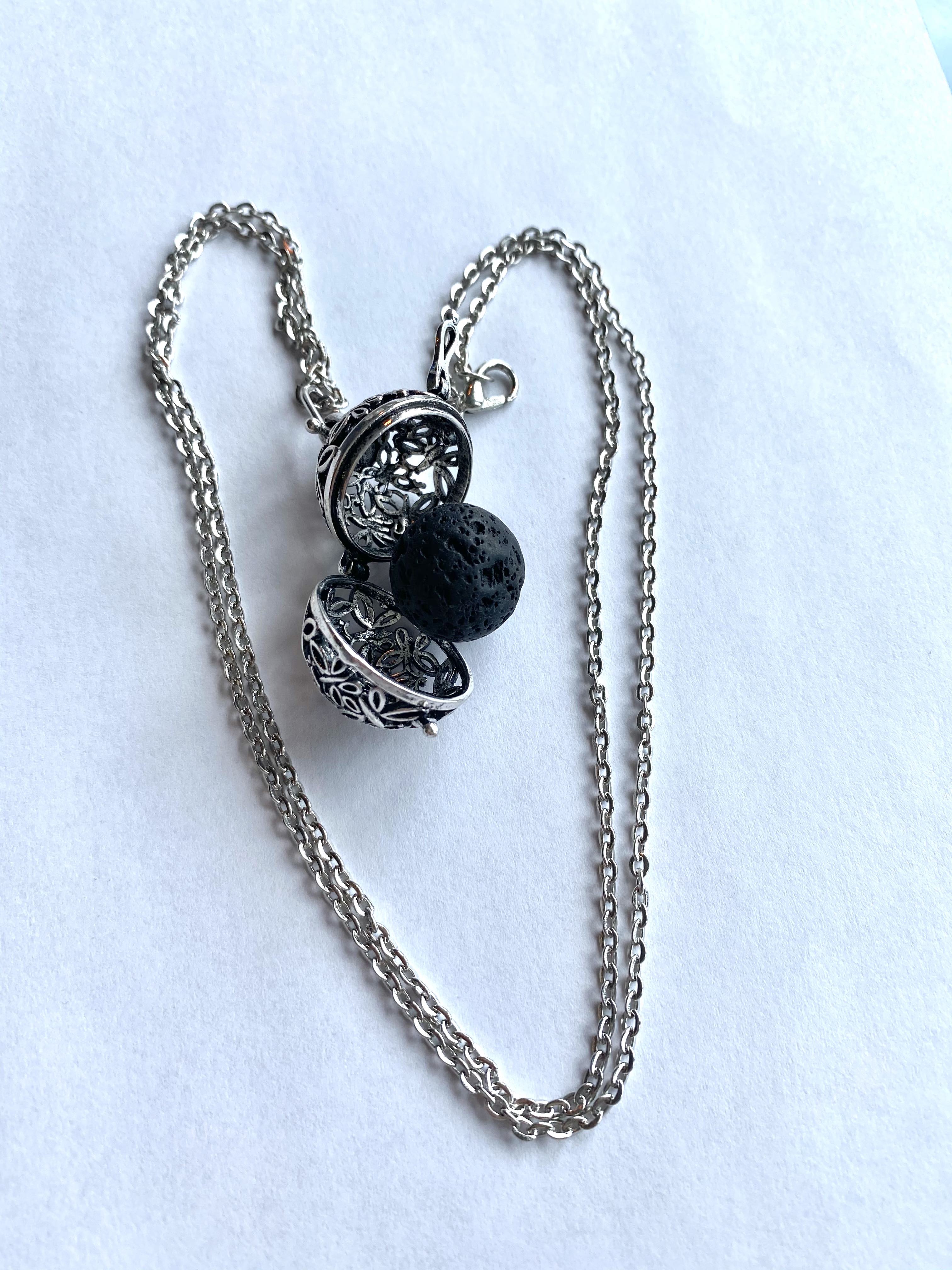 Flower Ball Caller Silver Necklace (length 70 cm)